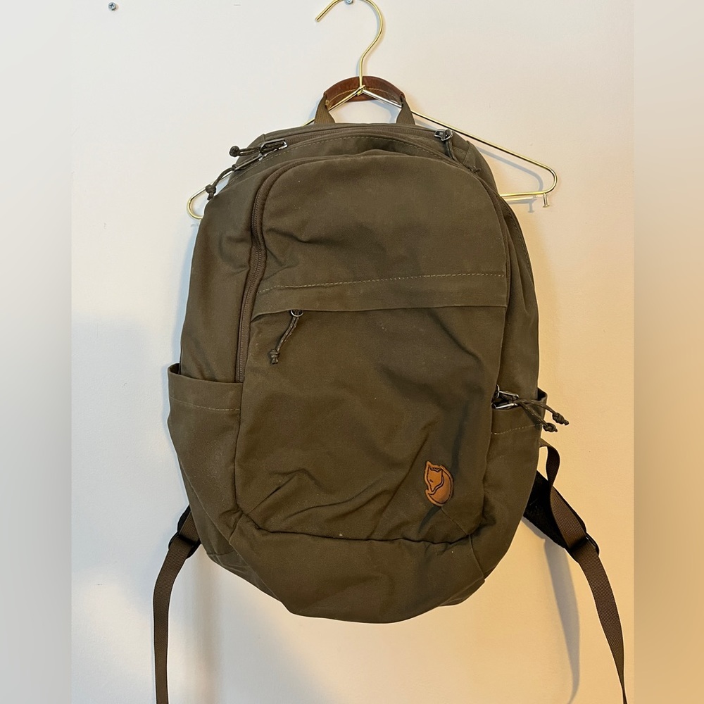 Fjallraven Raven 28L - Olive